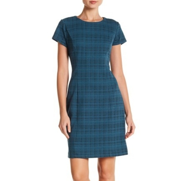 Sharagano Dresses & Skirts - Sharagano Short Sleeves Textured Dress